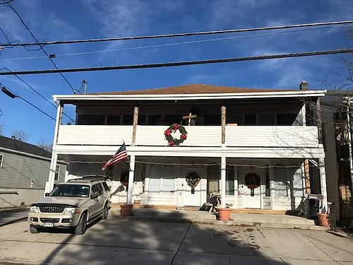 14568 Main St #2R Photo 1