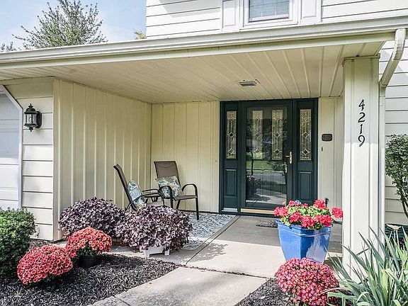 3rd image of 4219 Oakhurst Dr