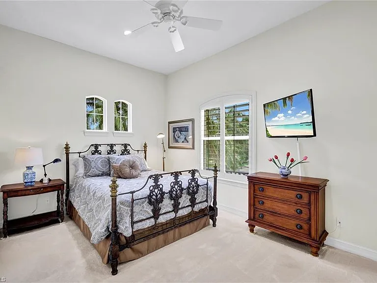 2830 Tiburon Blvd E #103 — Photo 16