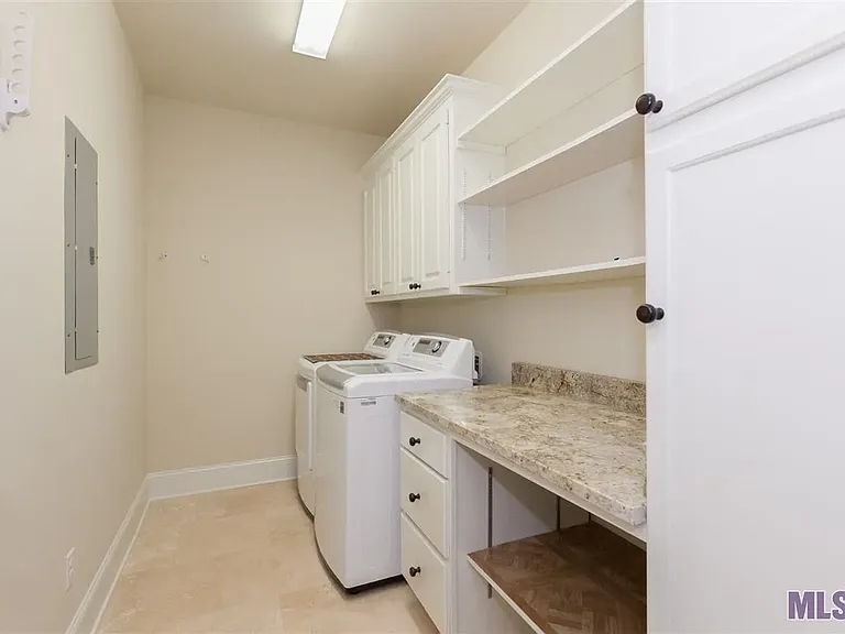 12445 Grand Villa Ct — Photo 11