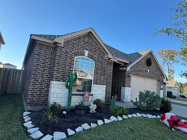 21323 Echo Manor Dr — Photo 1
