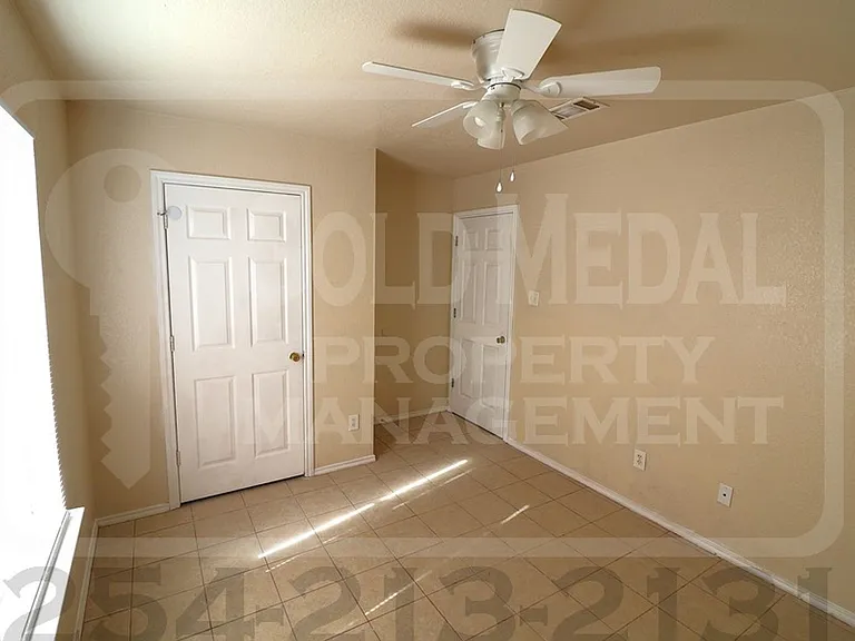 3402 Hereford Ln — Photo 10