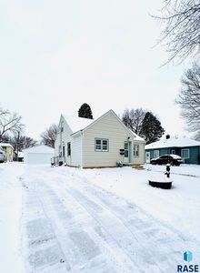 1219 W 13th St, Sioux Falls, SD, 57104
