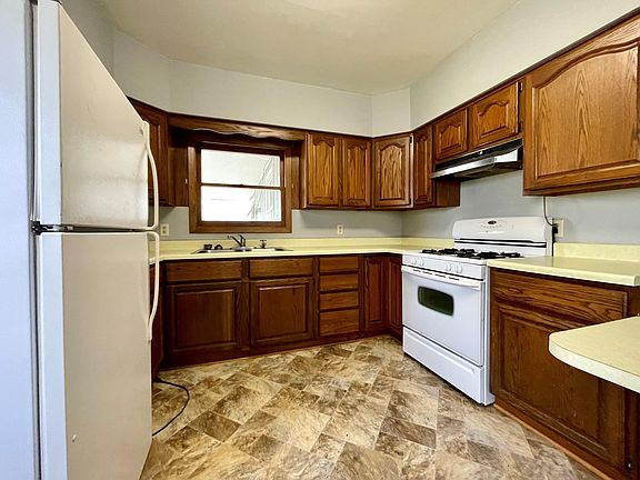 2nd image of 3012 Norway Ave