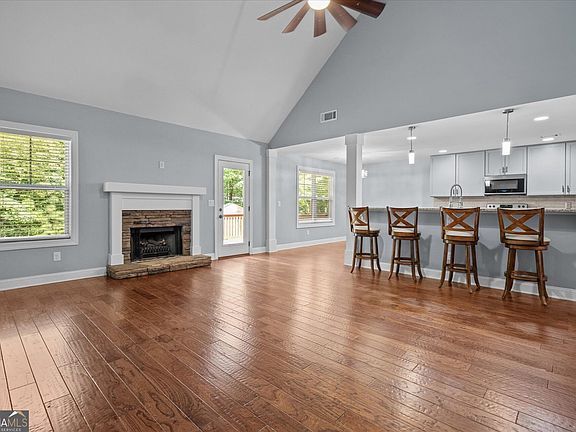 4th image of 7202 Tara Dr