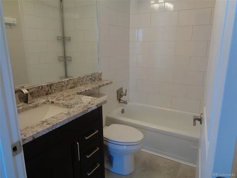9235 Clermont Dr — Photo 6