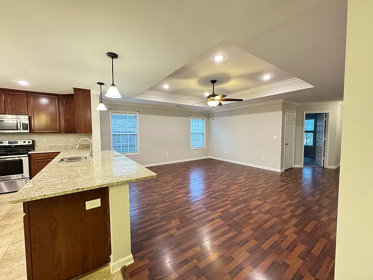 205 Laramie Cir NW — Photo 9