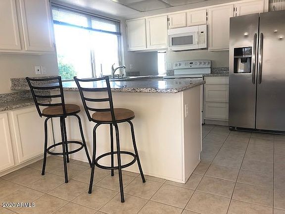 3rd image of 213 S Kenneth Pl
