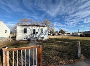 305 W 15th St, Scottsbluff, NE 69361