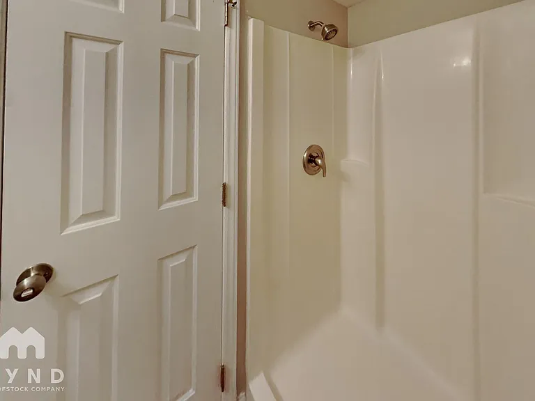 105 Bridgedale Ct — Photo 17