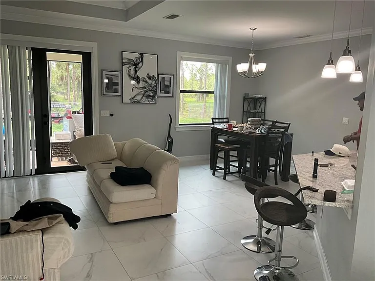 4143 2nd Ave NE — Photo 6