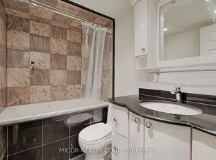 40 Scollard St #601, Toronto, ON M5R3S1