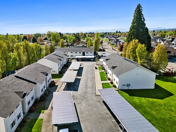 3rd image of 2221 Waverly Dr SE #2c9df6484