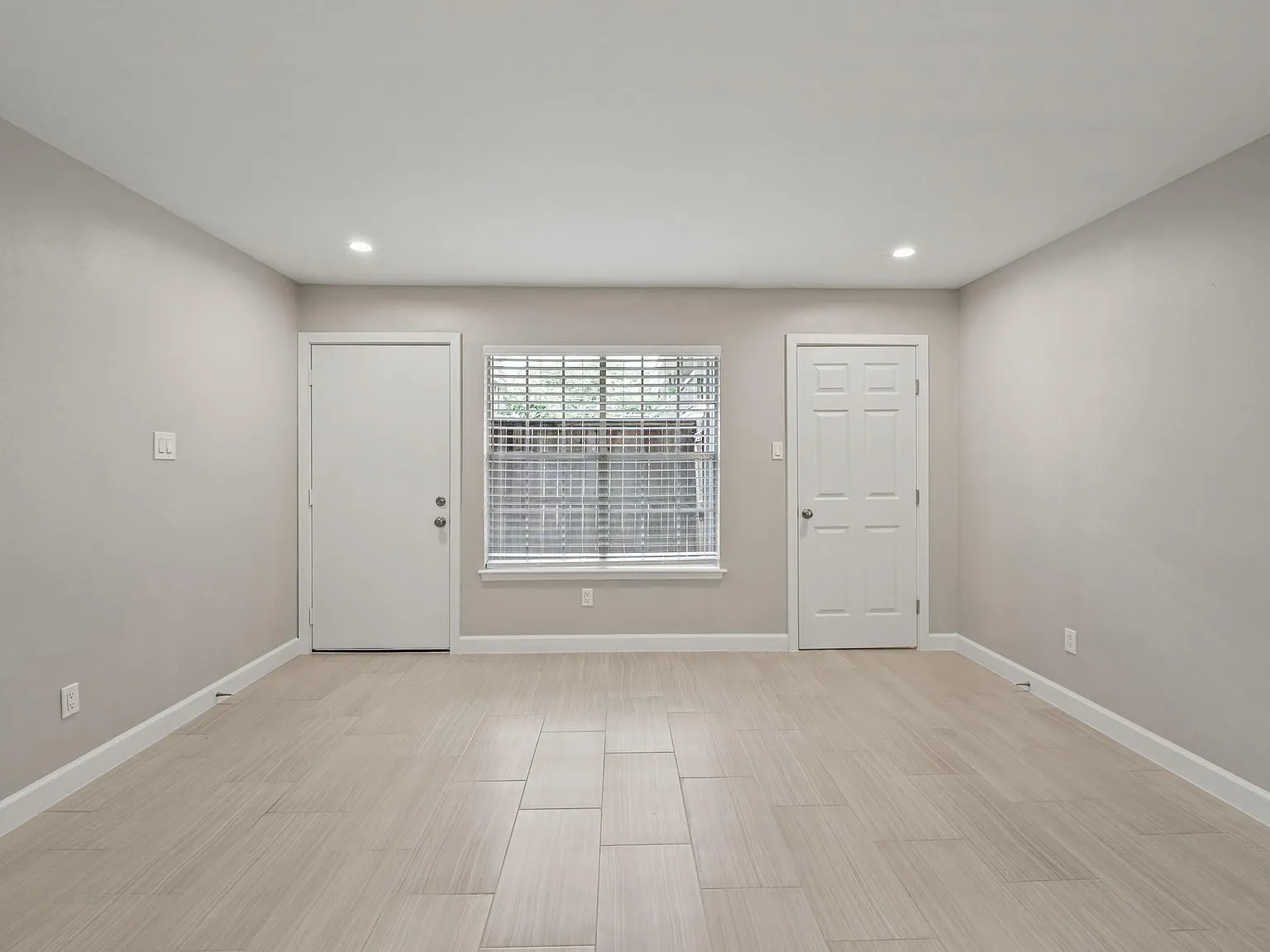 1 bed, 1.0 bath, 706 sqft, $1,200 — Photo 2