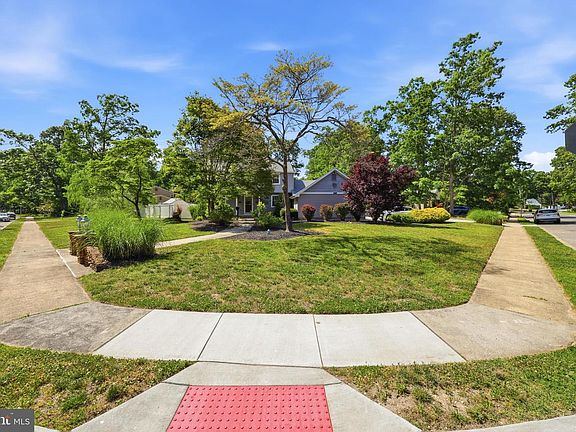 5th image of 36 Brandywine Dr
