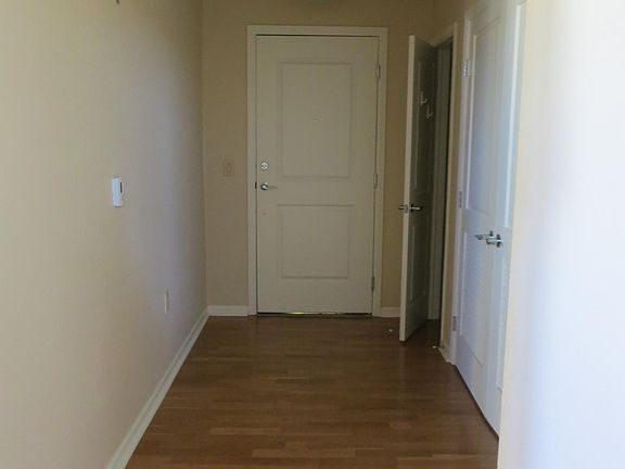 4th image of 8185 E Lowry Blvd