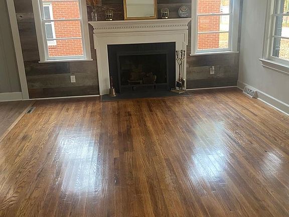 2nd image of 1218 Cypress St