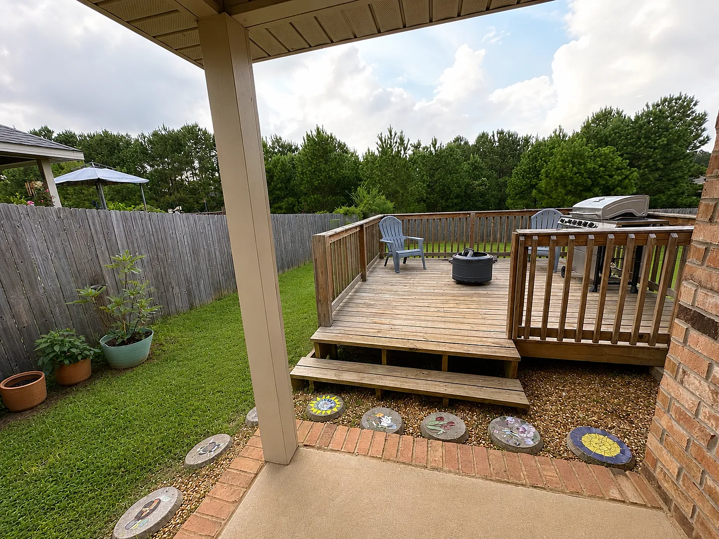 3 bed, 1642 sqft, $2,200 — Photo 2