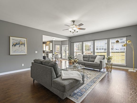 5th image of 120 Camerado Ln