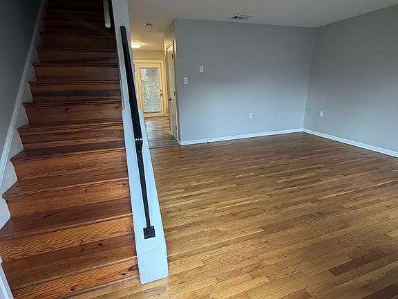 2nd image of 38 Raleigh Ct