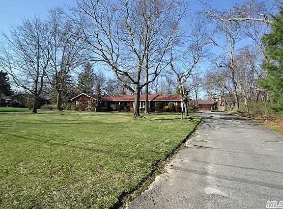 2nd image of 7 Beaverbrook Dr
