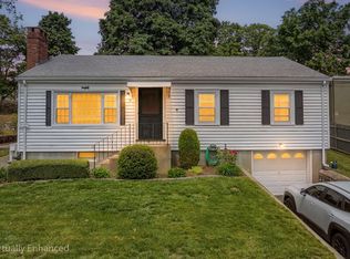 9 Hart St, Wakefield, MA 01880