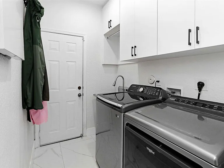 1182 Peregrine Way — Photo 27