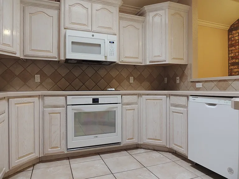 2913 Sunburst Dr — Photo 6
