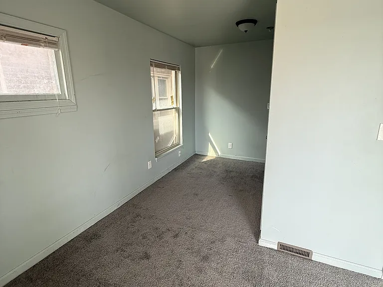1308 Hanford Ave — Photo 19