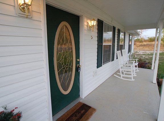 3rd image of 108 Brittany Ln