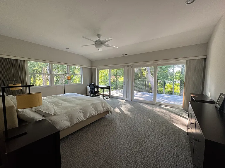 2431 Nottingham Dr — Photo 9