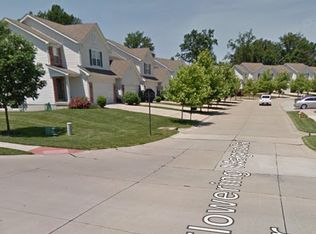 406 Flowering Magnolia Dr, O'Fallon, MO 63366