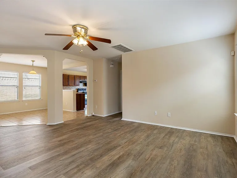 13405 Lismore Ln — Photo 8
