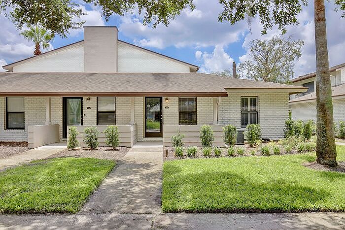 1st image of 2942 Plaza Terrace Dr
