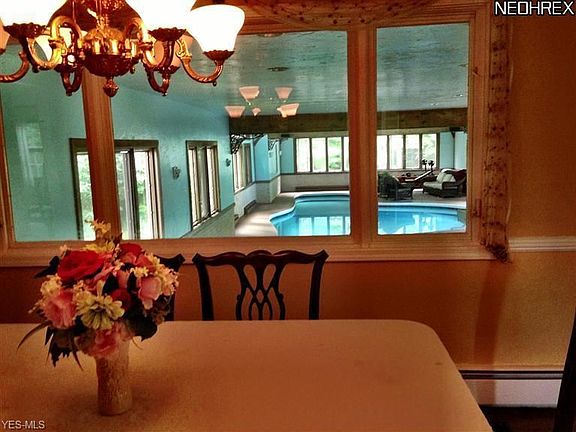 3rd image of 14905 Hillbrook Cir