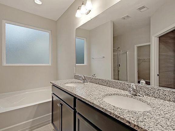 Beaufort Master Bathroom