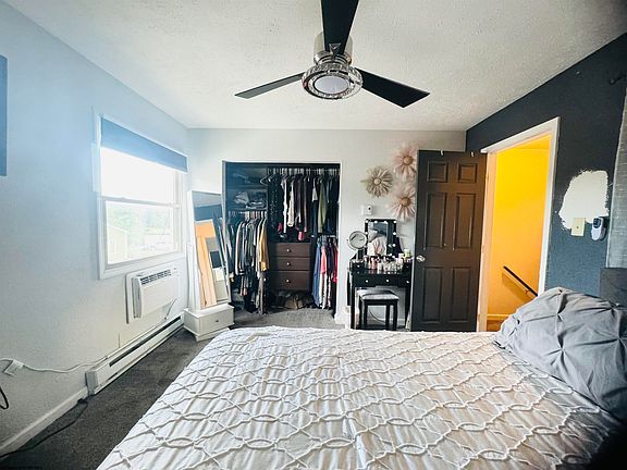 4th image of 93 Fleetwood Dr Unit 4