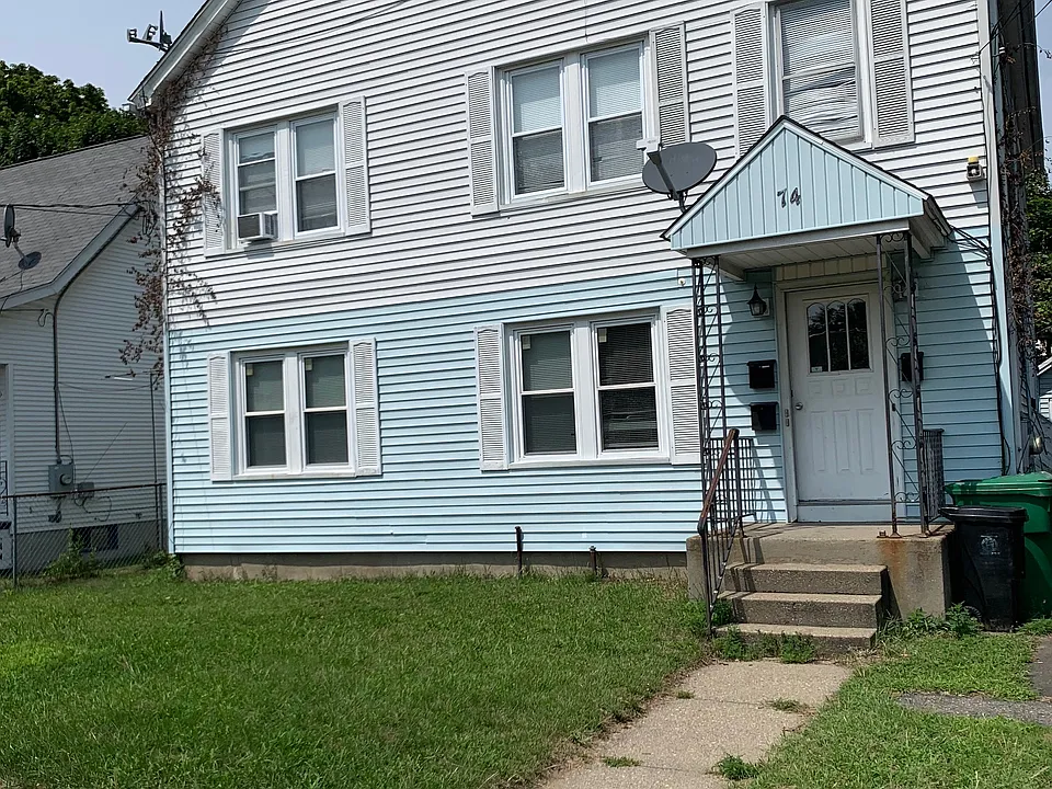 74 Mary St #1