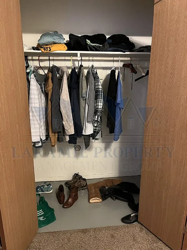 2 bed, 1.5 bath, 1160 sqft, $1,149 — Photo 4
