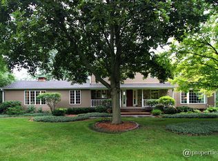 14 Creekside Ln, Barrington, IL