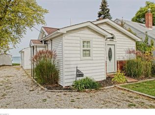 38425 Beachview Rd, Willoughby, OH 44094