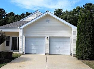 128 Longwood Dr, Manahawkin, NJ 08050