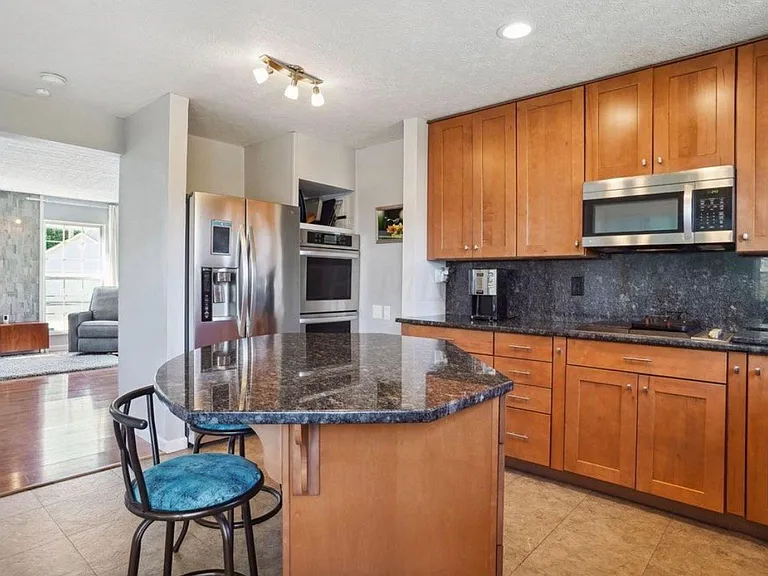 9126 Ellersly Dr — Photo 5