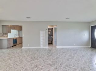 6118 Hogan Creek Rd #100, Pompano Beach, FL 33063