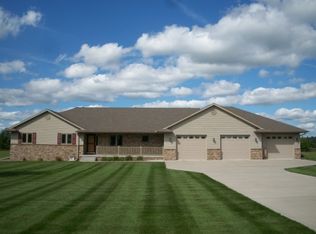 1589 Ridgeland Ct, Custer, WI 54423