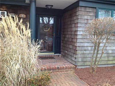 1st image of 6 Gardencourt Dr