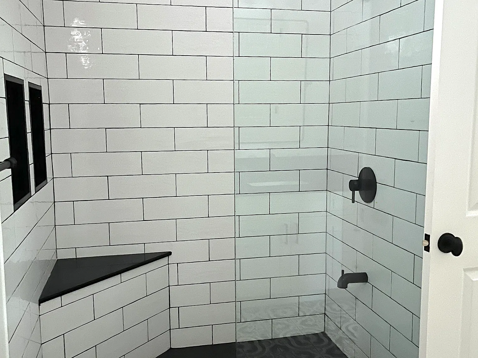 1 bed, 904 sqft, $3,000 — Photo 4