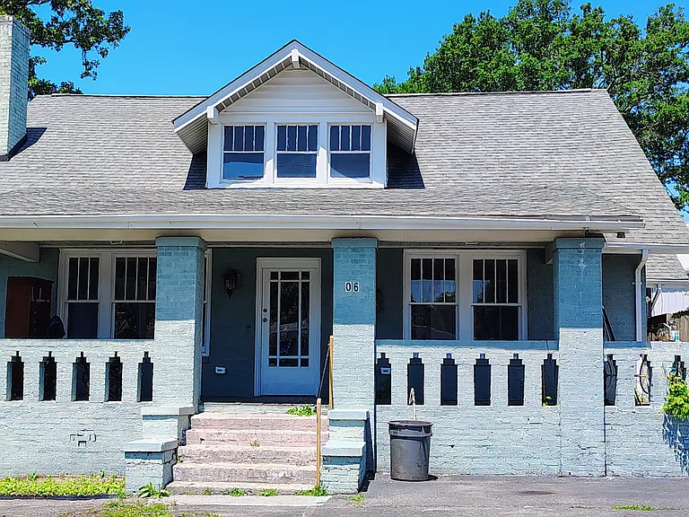 406 Saluda St — Photo 2