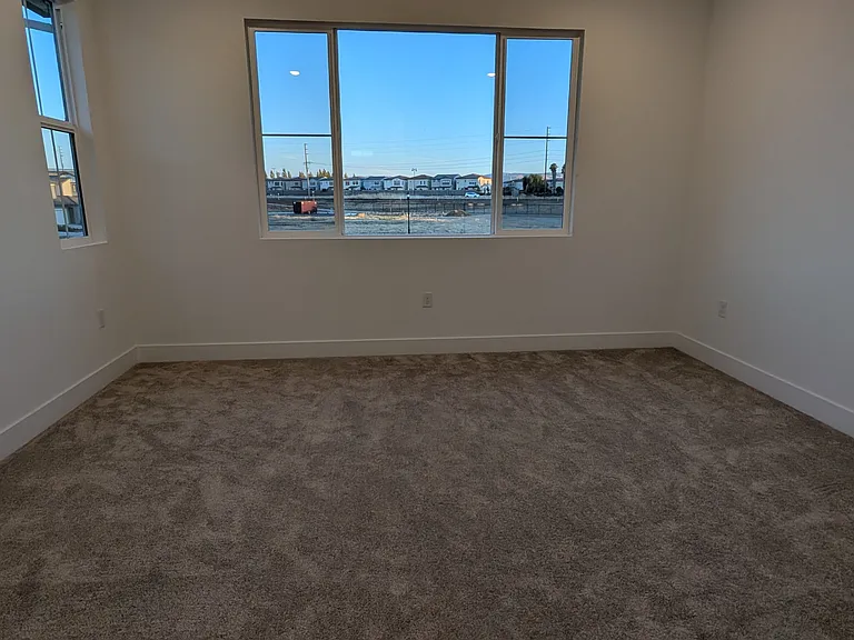 138 W Adriana Dr — Photo 18