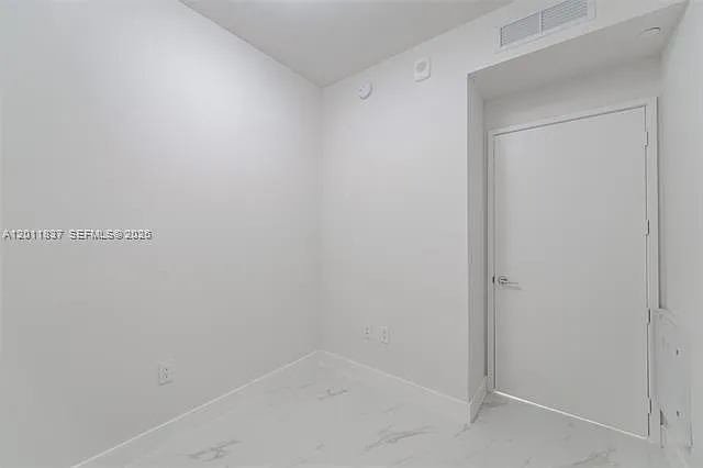700 NE 24th St #904 — Photo 26